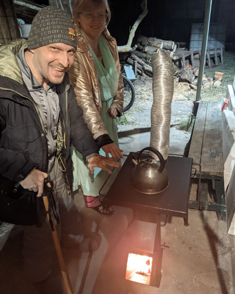 SGA_WinterWarmth_WebsiteSlides_1225_0000s_0021_2023 Feb #2 Cooking stove Vladislav Gordenko Dnipro